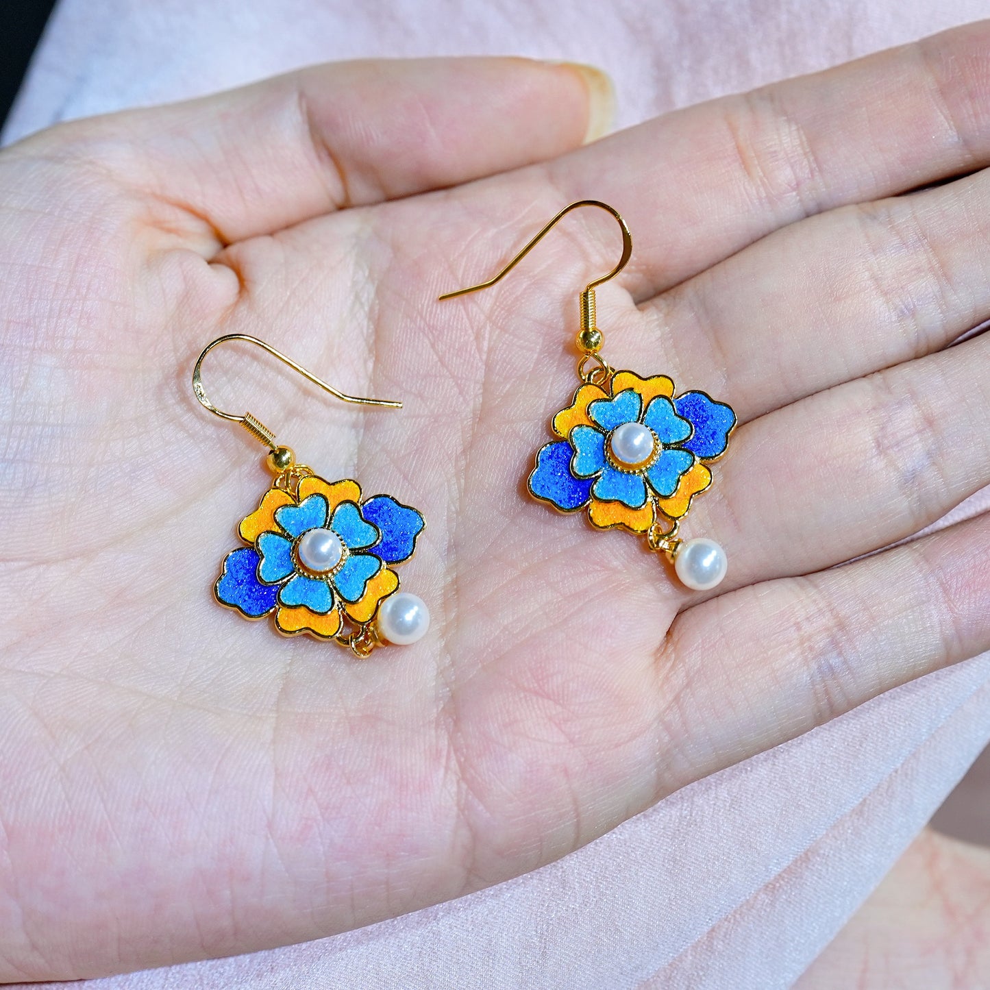 Radiant Bloom – Cloisonné Enamel Floral Earrings with Pearls in 18K Gold