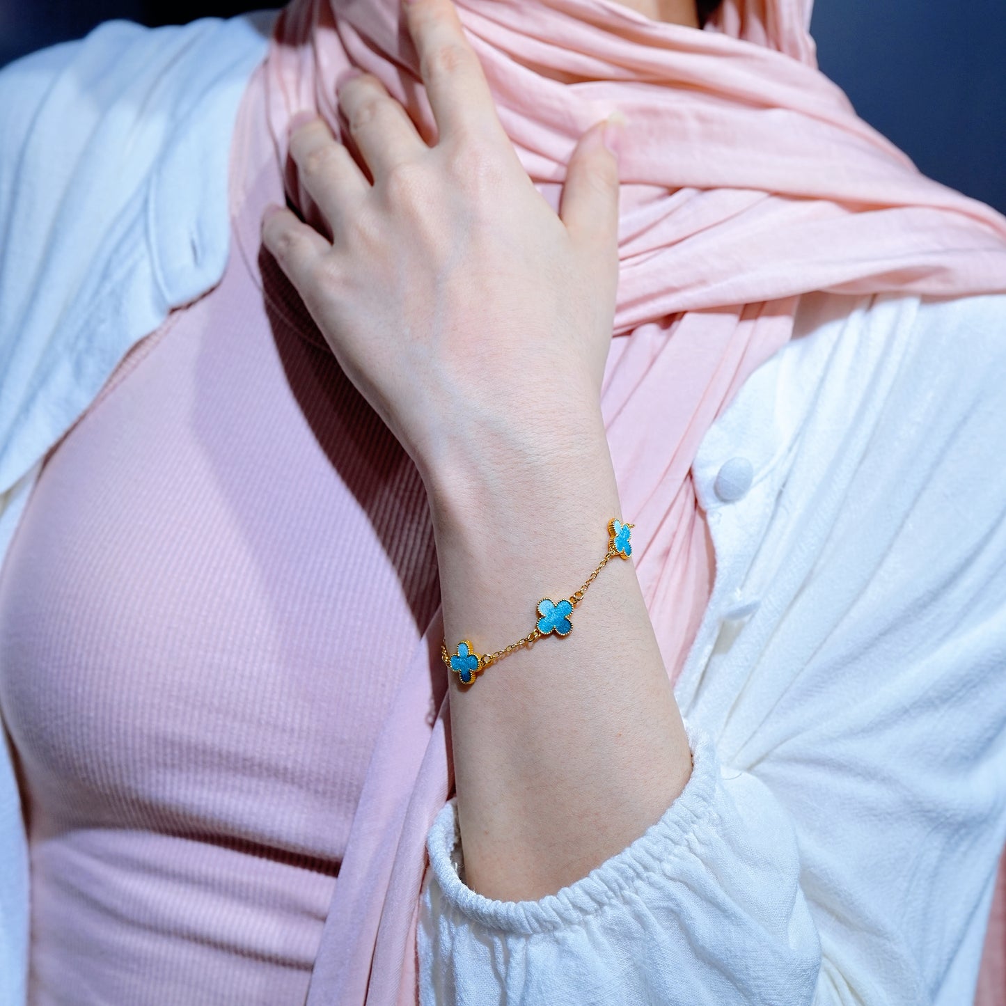 Aqua Blossom – Cloisonné Enamel Floral Bracelet in 18K Gold