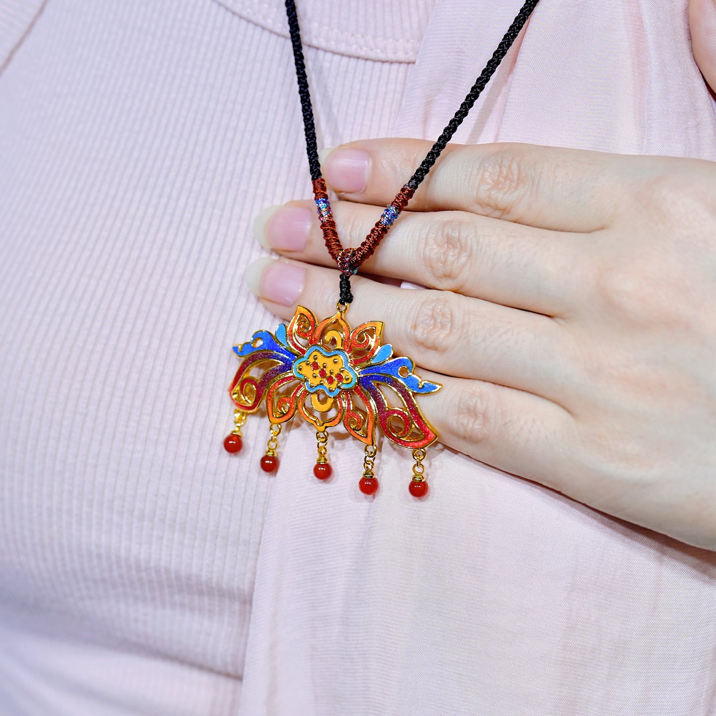 Noor of the Blossom – Cloisonné Pendant in 18K Gold