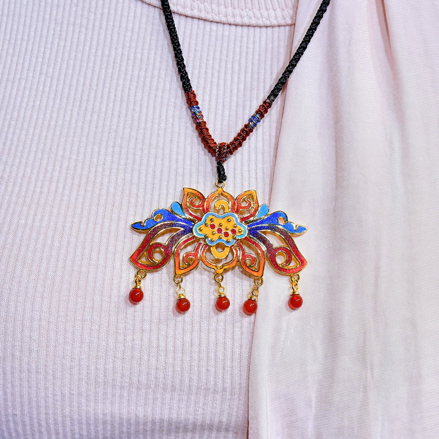Noor of the Blossom – Cloisonné Pendant in 18K Gold