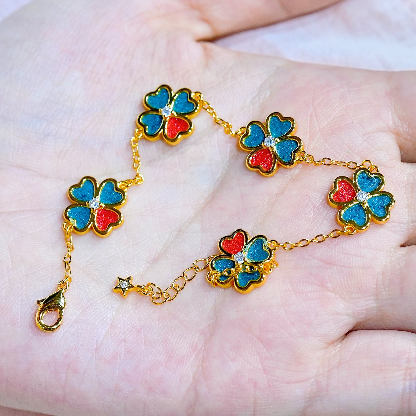 Crimson Clover – Cloisonné Enamel Bracelet with Zircon in 18K Gold